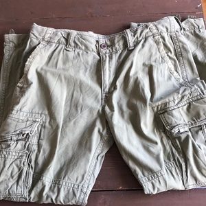 Men’s American Eagle olive green cargoes 36x32!